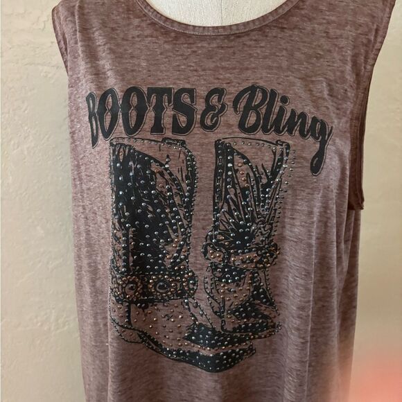 Sleeveless Top with Boots & Bling Graphic Sz M/L - Picture 2 of 4